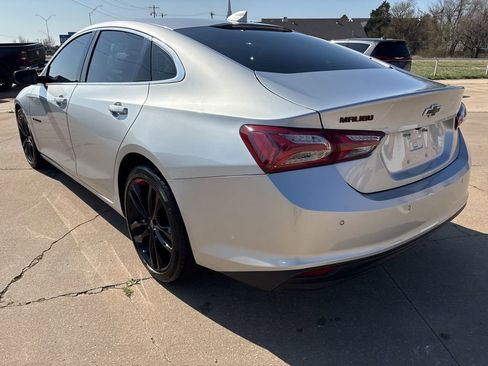 Used 2021 Chevrolet Malibu LT w/ Redline Edition image 19