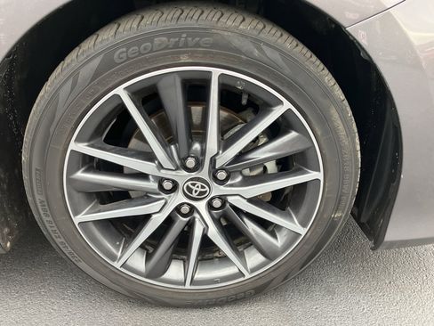 Used 2021 Toyota Camry XLE w/ Navigation Package image 14