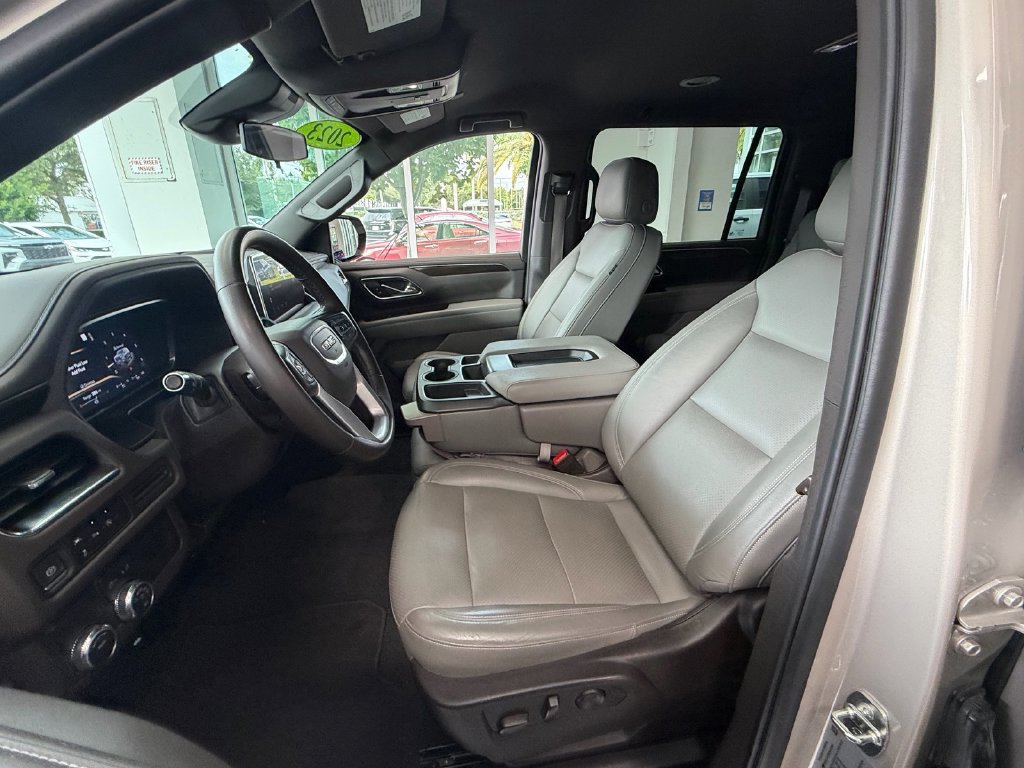 Used 2023 GMC Yukon XL SLE w/ Gmc Pro Safety Plus Package RWD image 10