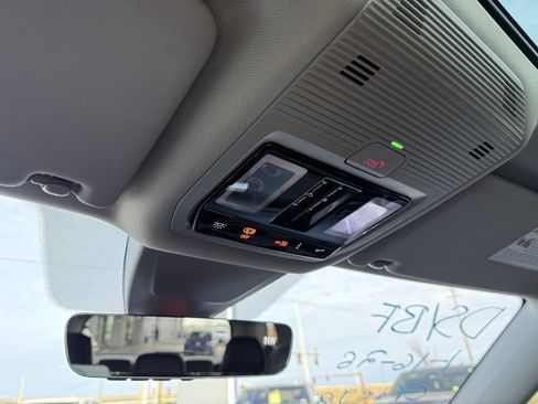 Used 2024 Volkswagen Atlas Peak Edition SE image 21