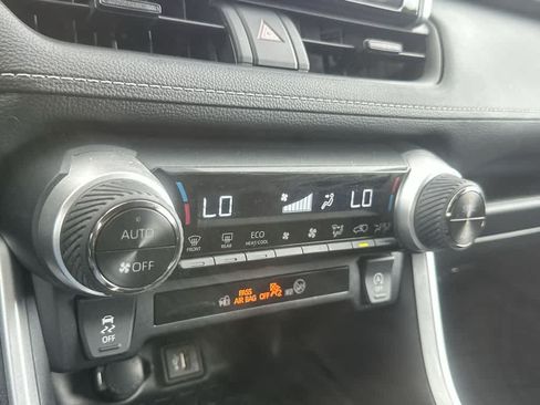 Used 2024 Toyota RAV4 XLE w/ Convenience Package FWD image 27