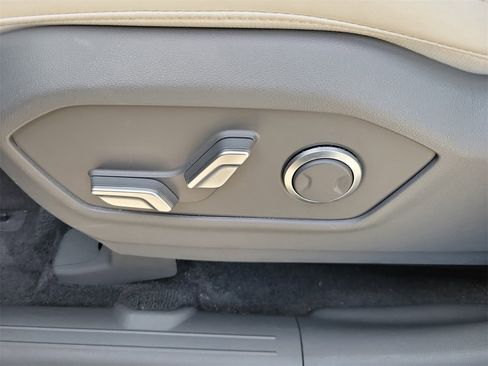 Used 2025 Hyundai Santa Fe SEL image 17