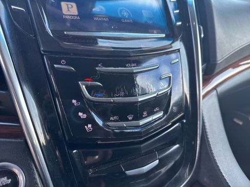 Used 2015 Cadillac Escalade ESV Luxury AWD/4WD image 20