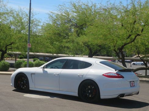 Used 2010 Porsche Panamera Turbo image 5