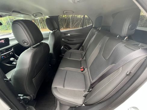 Used 2025 Buick Encore GX Preferred image 23