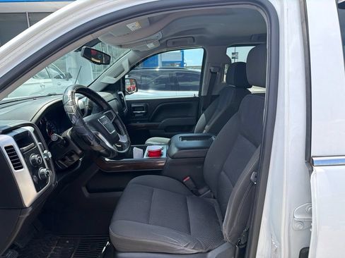 Used 2018 GMC Sierra 1500 SLE w/ Suspension Package, Off-Road AWD/4WD image 11