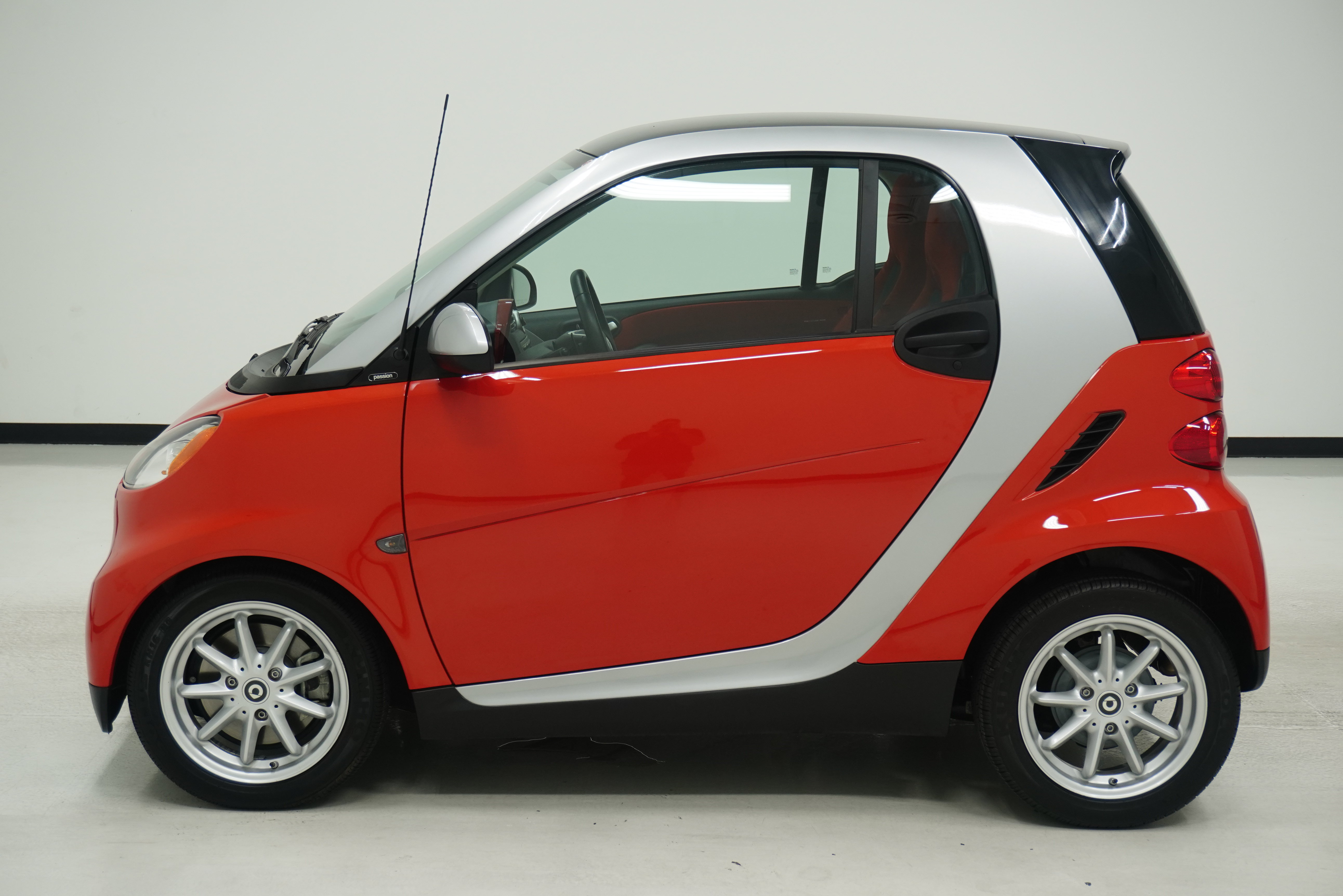 Used 2008 smart fortwo pure RWD image 7