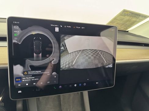 Used 2023 Tesla Model Y Long Range image 11