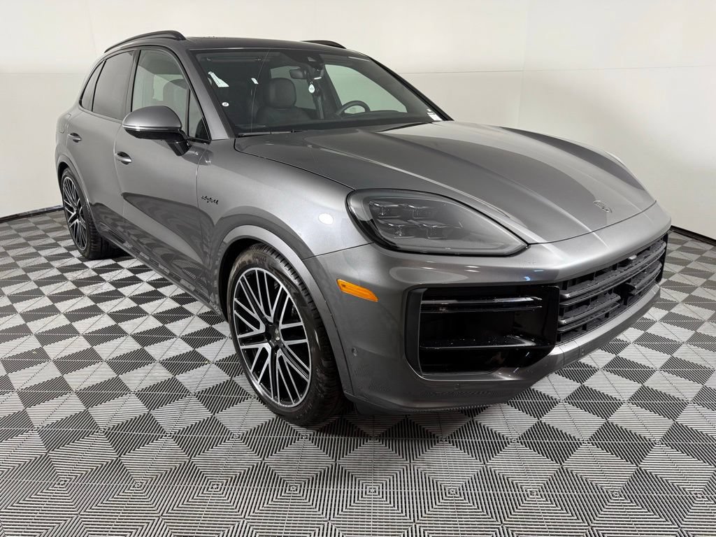 Certified 2026 Porsche Cayenne Turbo AWD/4WD image 9