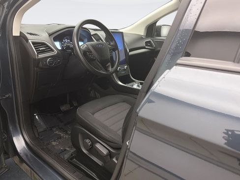 Used 2022 Ford Edge SE image 10