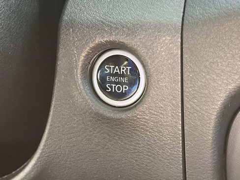 Used 2024 Nissan Frontier PRO-4X w/ Technology Package image 34