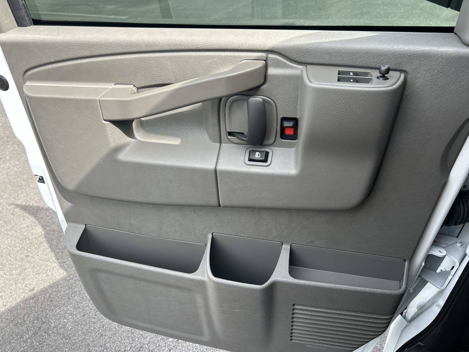 Used 2025 GMC Savana 2500 w/ Driver Convenience Package RWD image 29