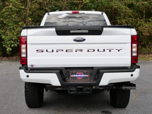 Used 2022 Ford F250 Lariat w/ Tremor Off-Road Package image 21
