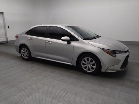 Used 2022 Toyota Corolla LE FWD image 11