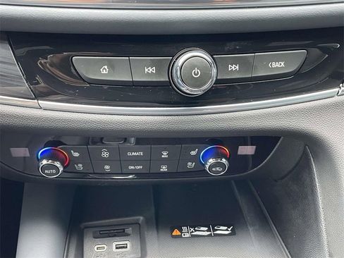Used 2022 Buick Enclave Premium w/ Surround and Sites Package image 29