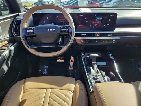 Used 2026 Kia Sorento SX Prestige w/ Olive Brown Leather Package image 10