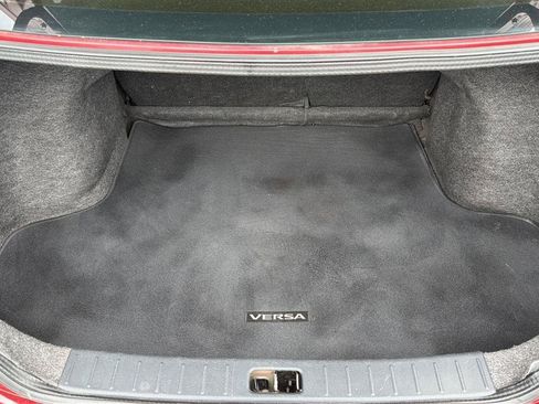 Used 2016 Nissan Versa SV FWD image 27