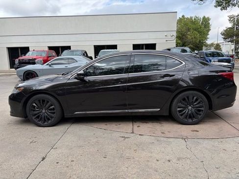 Used 2017 Acura TLX V6 SH-AWD w/ Advance Package image 2