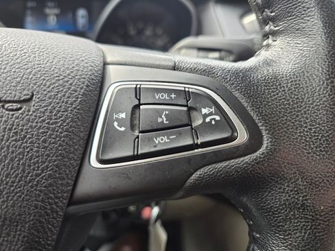 Used 2015 Ford Focus SE w/ SE Cold Weather Package image 14