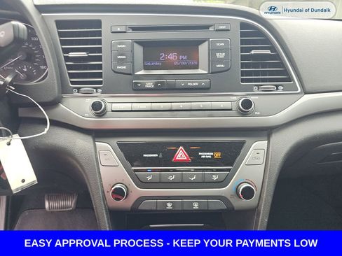 Used 2018 Hyundai Elantra SE FWD image 11