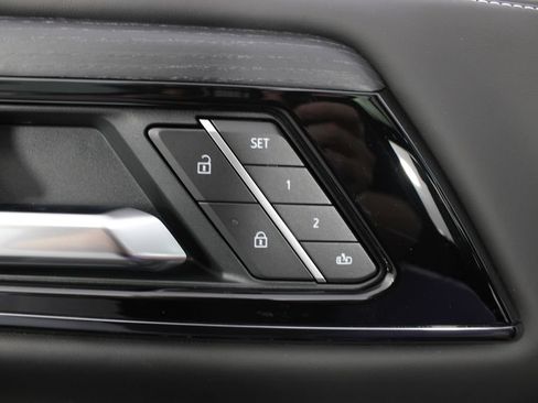 New 2026 GMC Yukon XL AT4 Ultimate AWD/4WD image 18