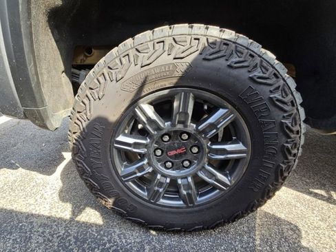 Used 2025 GMC Sierra 1500 AT4X AWD/4WD image 3