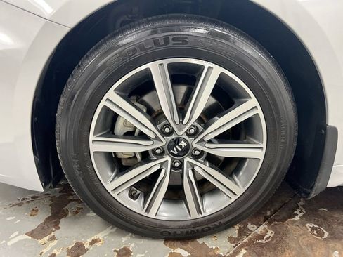 Used 2020 Kia Optima Premium FWD image 28