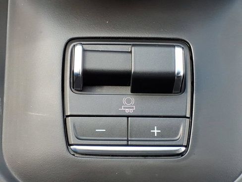 Used 2024 GMC Sierra 1500 AT4 w/ Technology Package AWD/4WD image 22