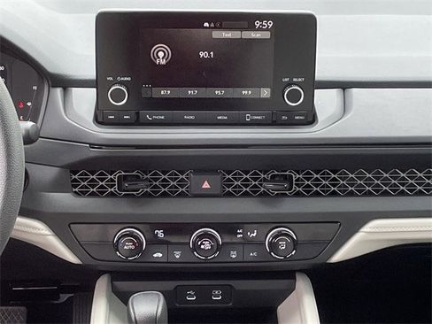 Certified 2025 Honda Accord LX image 15