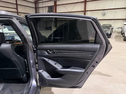 Used 2018 Honda Accord Sport image 20