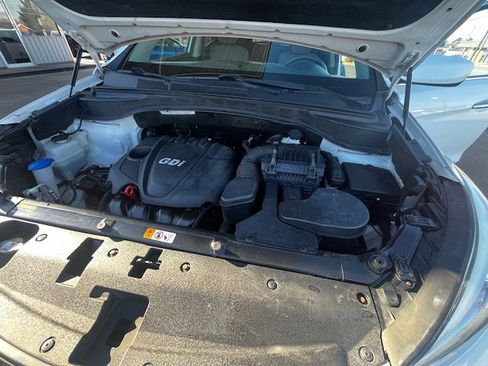 Used 2014 Hyundai Santa Fe Sport image 11