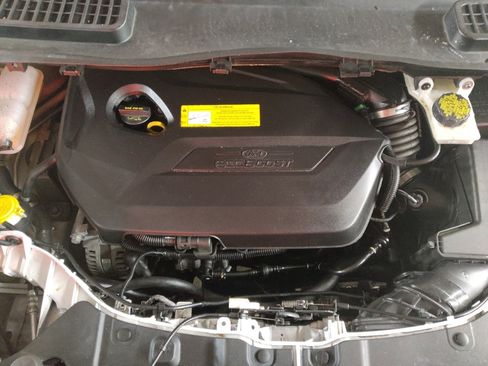 Used 2015 Ford Escape SE image 33