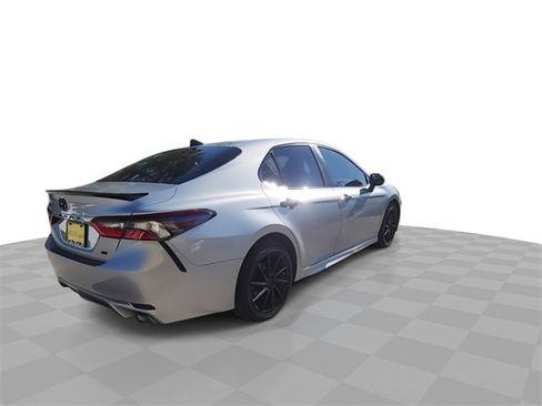 Used 2021 Toyota Camry SE image 8