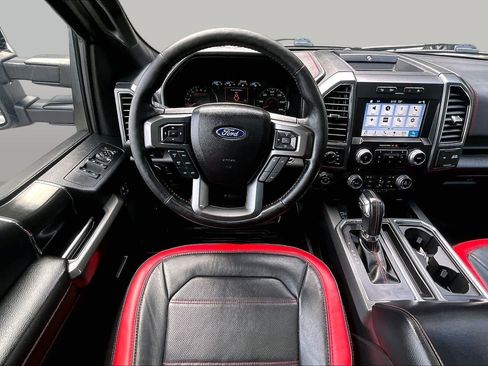 Used 2018 Ford F150 Lariat w/ Equipment Group 502A Luxury AWD/4WD image 6