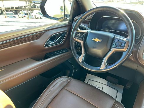 Used 2023 Chevrolet Tahoe High Country image 11