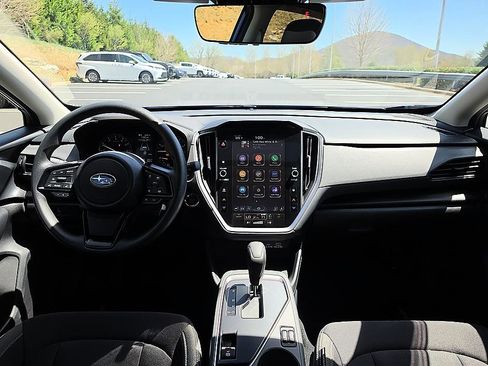 Used 2025 Subaru Crosstrek 2.0i Premium image 18