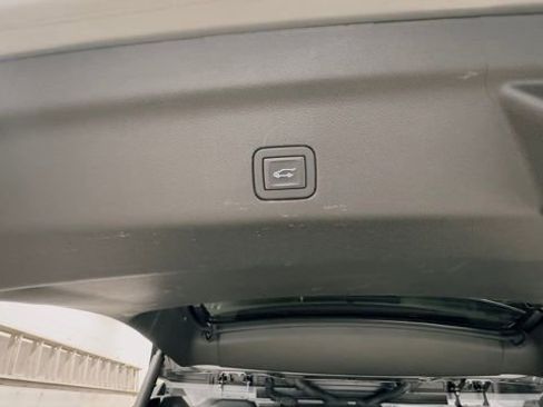 Used 2025 Chevrolet Tahoe LT image 60