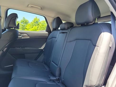 Used 2024 Kia Sportage EX FWD image 9