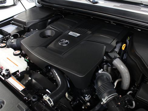 Used 2024 Lexus GX 550 w/ Cold Area Package AWD/4WD image 26