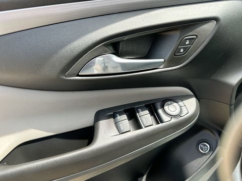 Used 2025 Buick Envista Avenir FWD image 13