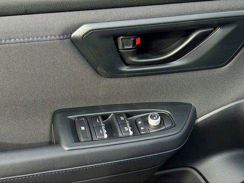 Certified 2025 Subaru Forester Premium image 19