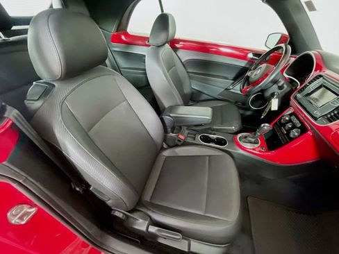 Used 2019 Volkswagen Beetle 2.0T S FWD image 26