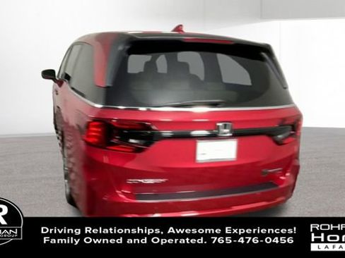 New 2026 Honda Odyssey Touring image 8