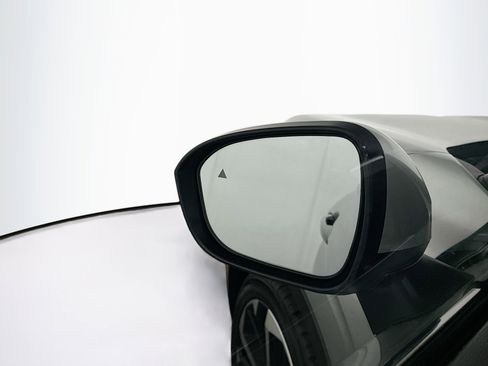 Used 2024 Mitsubishi Outlander SE image 16