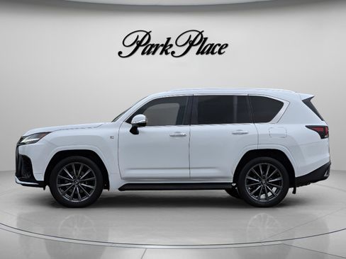 Used 2023 Lexus LX 600 F Sport AWD/4WD image 2