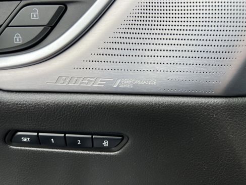 Used 2024 Cadillac XT6 Sport w/ Technology Package image 12