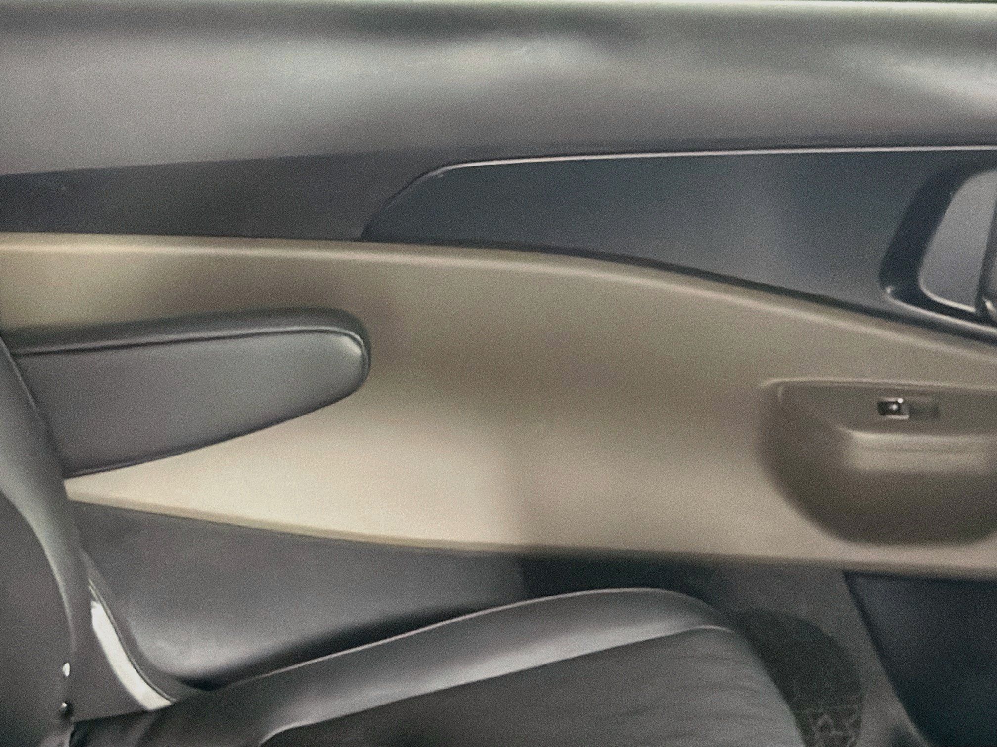 Used 2026 Kia Carnival LXS FWD image 31