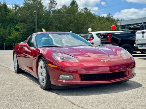 Used 2006 Chevrolet Corvette Coupe w/ Preferred Equipment Group RWD image 16