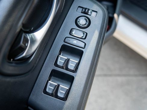 Used 2024 Honda Pilot Touring image 19