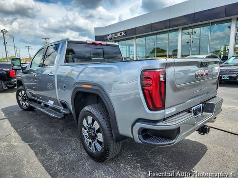 Used 2025 GMC Sierra 2500 Denali w/ Denali Reserve Package AWD/4WD image 6